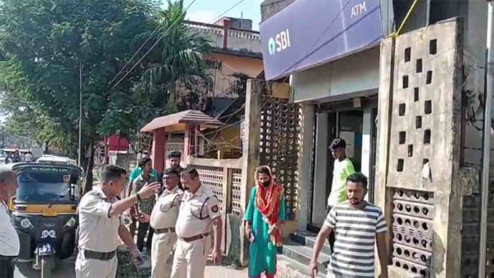 Daylight Robbery in Sribhumi: Woman Robbed of ₹9,000 Outside SBI ATM; Police Begin Investigation